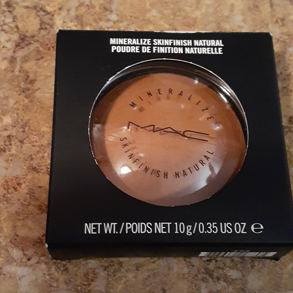 Mac skin finishing powder. Shade is deep dark